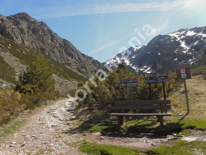 Vall&eacute;e d'Incl&egrave;s Andorre + &Eacute;tang de Juclar