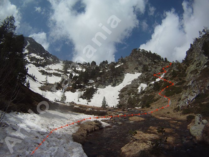 Pic de Comapedrosa Andorra - Andorre - Passage de n�v�s.