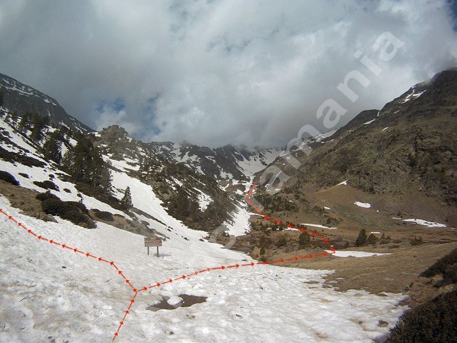 Pic de Comapedrosa Andorra - Andorre - Passage de n�v�s.