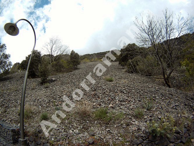 Rec del Sol&agrave; - Andorra: El camino atraviesa grandes zonas de pedregal del Pico de Carroi